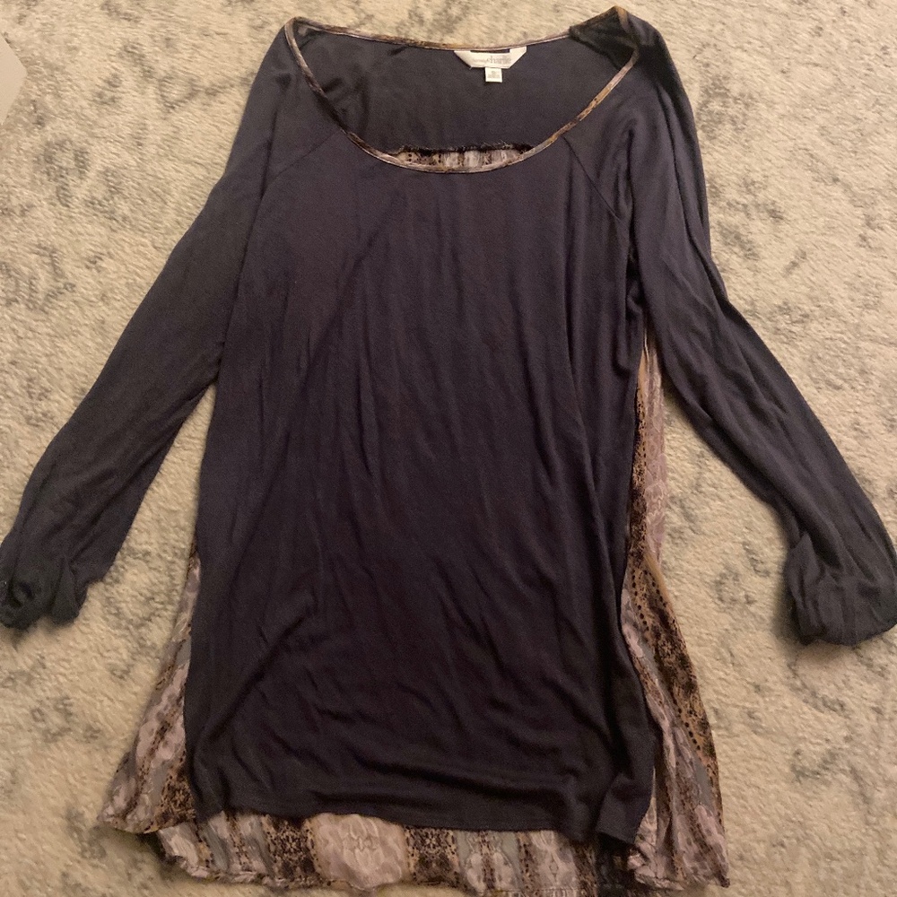 3/4 length patterned exterior tee